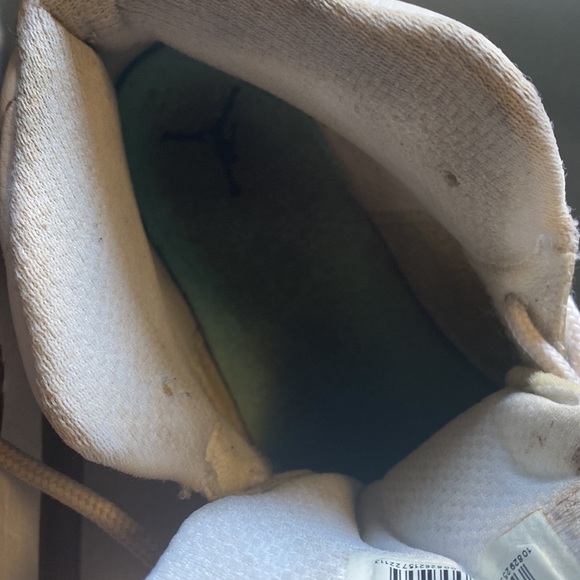 🧼🤍Jordan - Picture 3 of 8